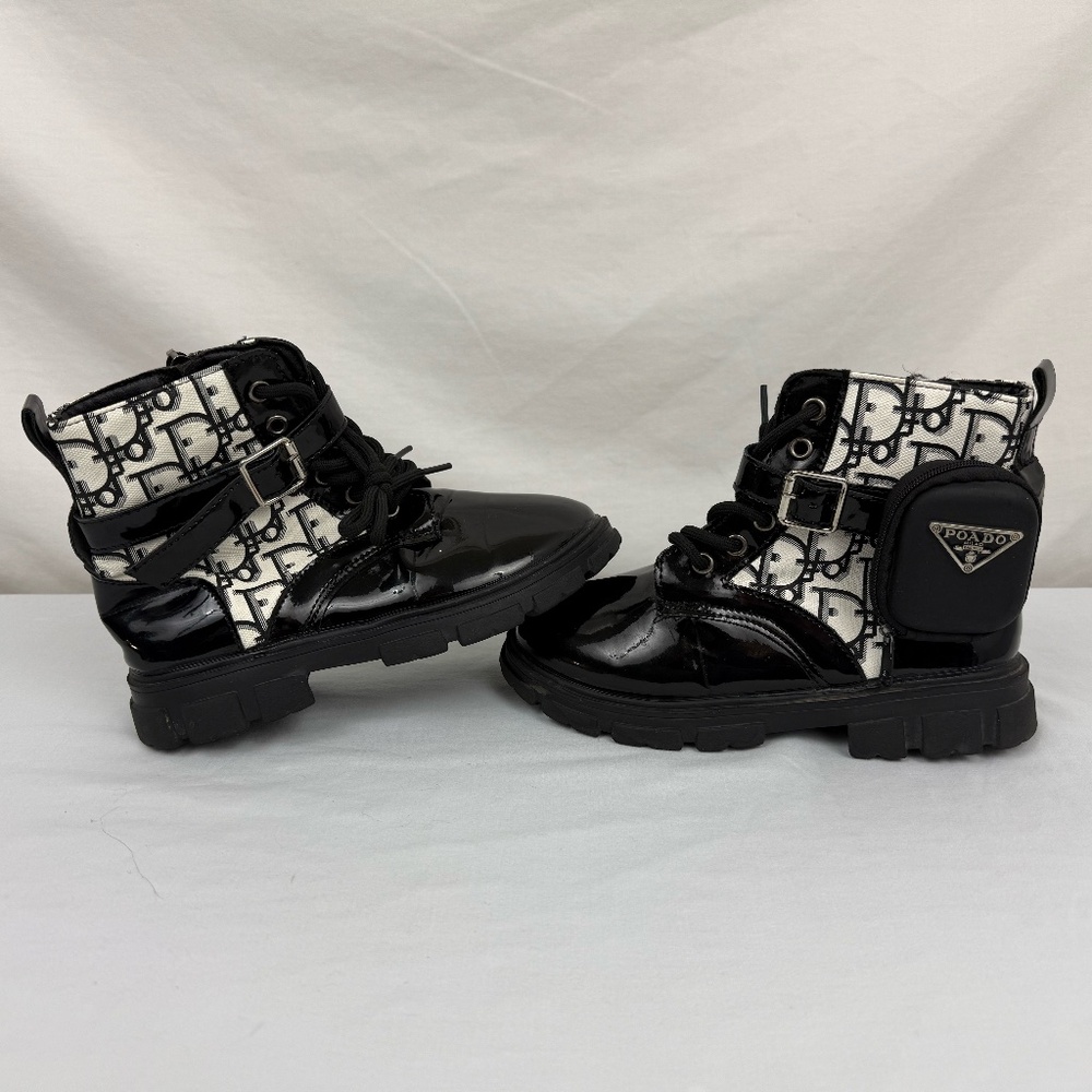 "Dior" Girls Logo Patent Leather Boots with Ankle Bag Size 33/215